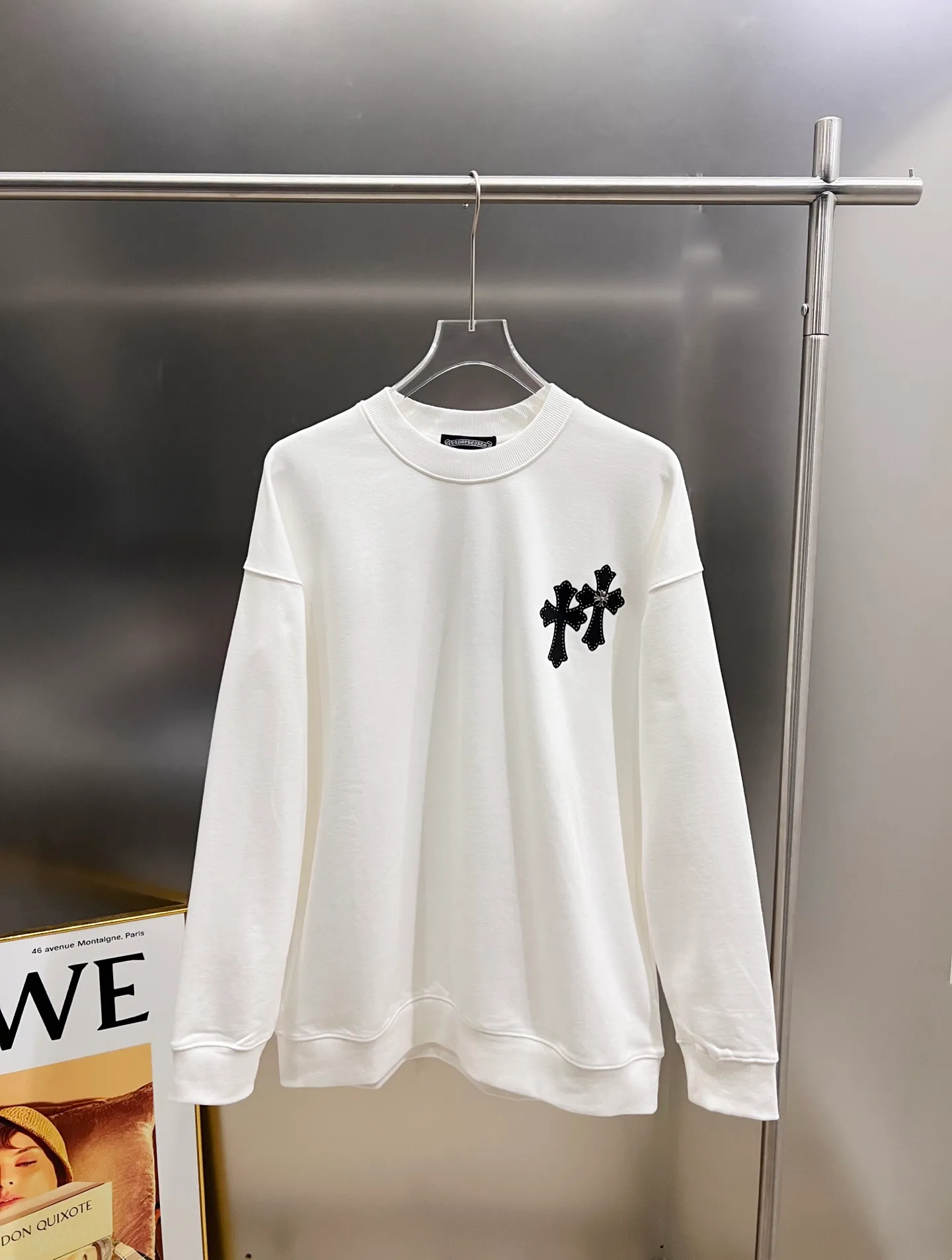 🅿️280 CH Crowe 2025 Autumn and Winter New Style Round Neck Long Sleeve Sweater Cross Patch Leather + Customized Hardware Metal Horseshoe Sanskrit Characters + Middle Eastern Australian Diamond Design Craftsmanship The real thing is great🔥Same style for men and women, loose version Size S M L XL XXL Five sizes Black White